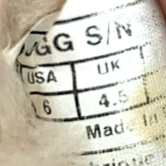 UGG Australia sequin classic short boots size 6 - Picture 6 of 9